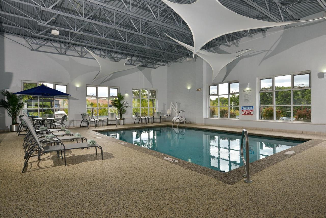 Holiday Inn Express Boston-Milford By Ihg Kültér fotó