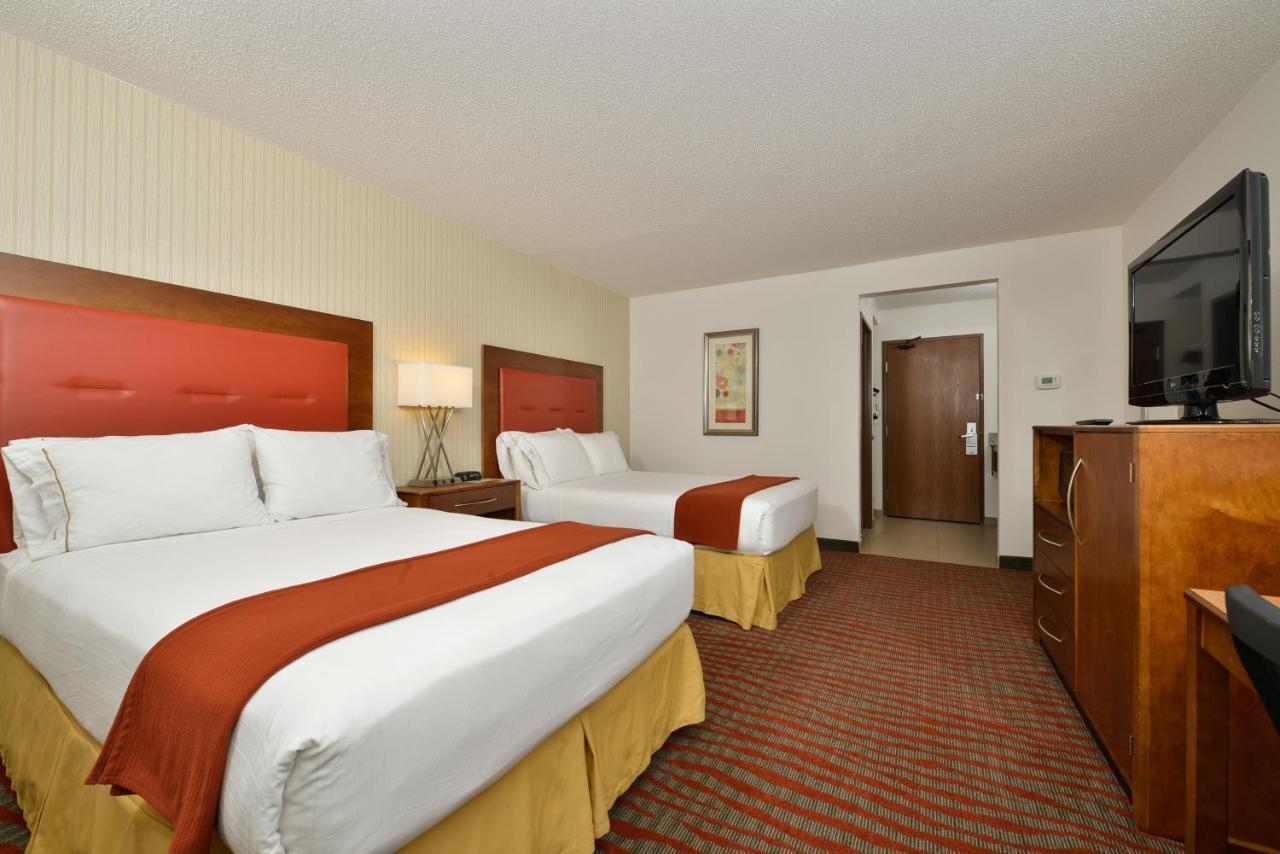 Holiday Inn Express Boston-Milford By Ihg Kültér fotó