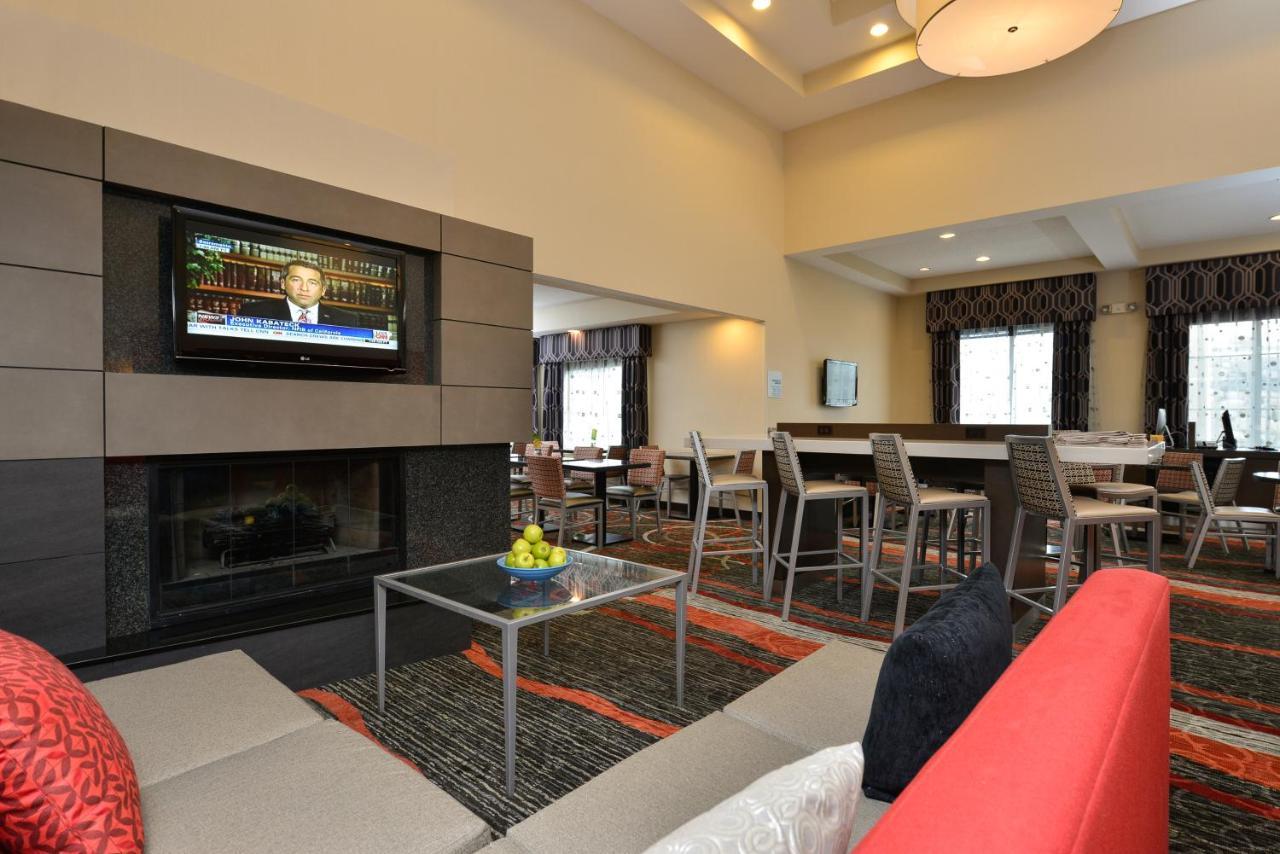 Holiday Inn Express Boston-Milford By Ihg Kültér fotó