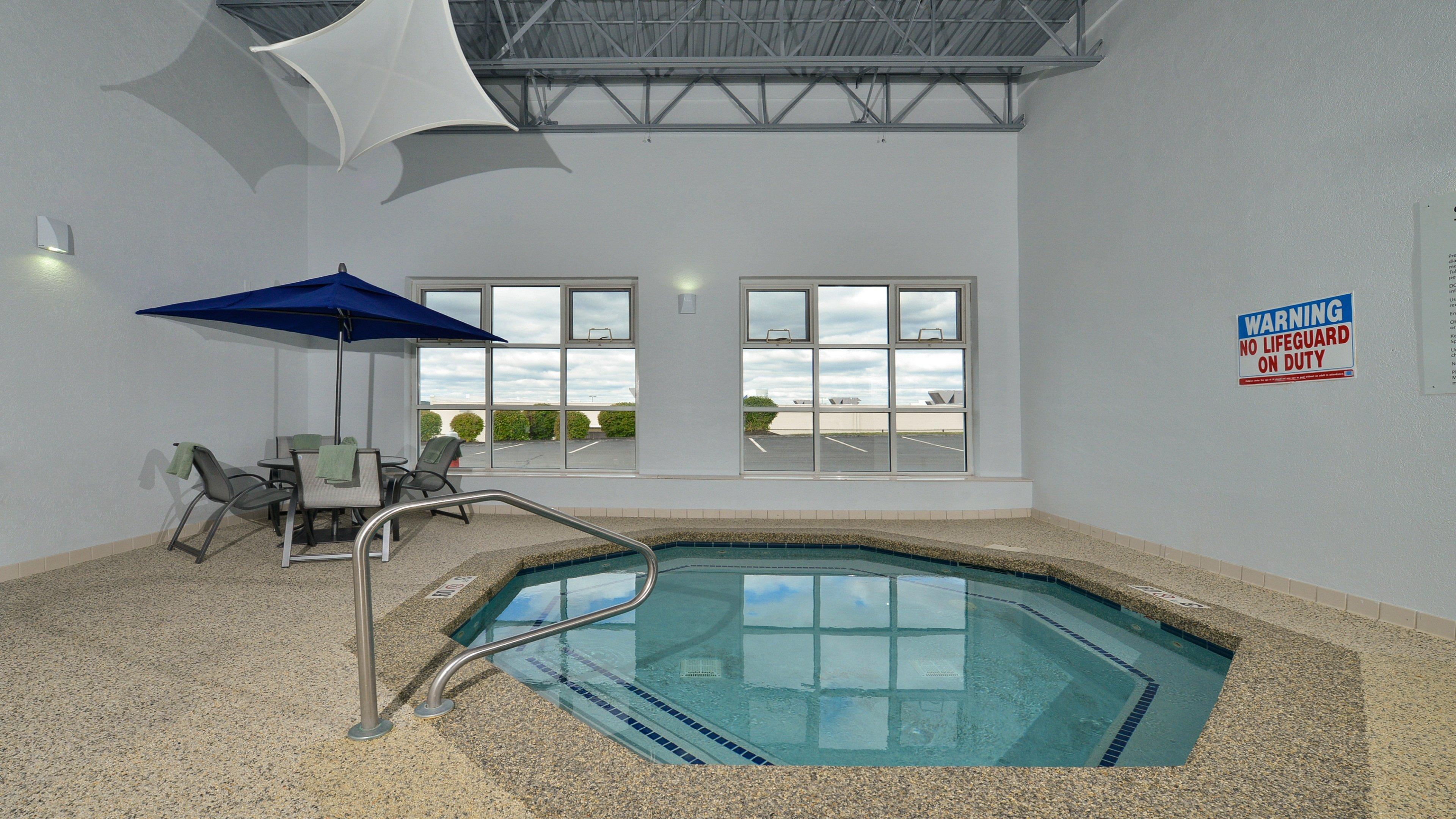 Holiday Inn Express Boston-Milford By Ihg Kültér fotó